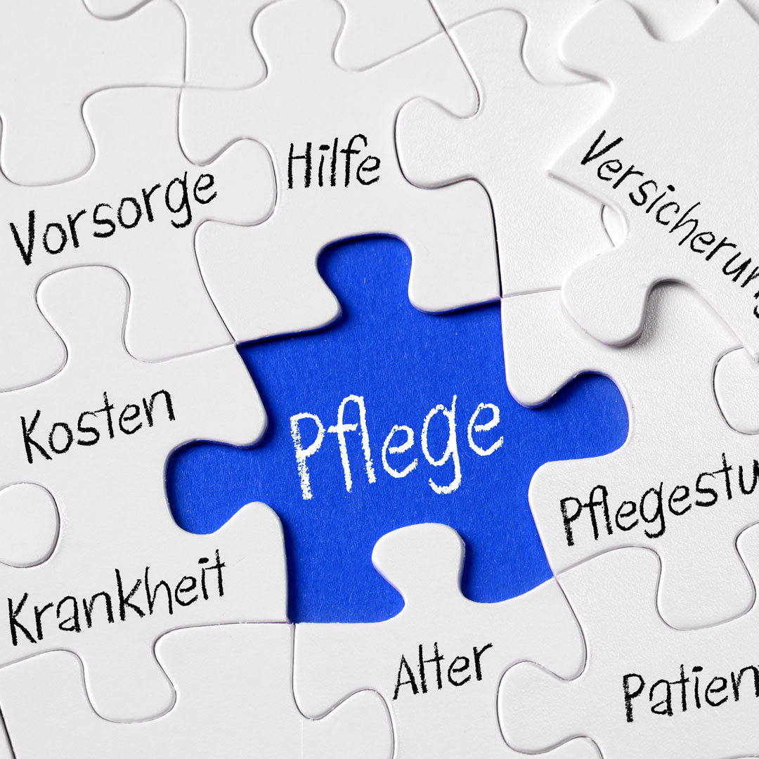 Ein Puzzle mit verschiedenen Begriffen aus der Pflege hebt ebendieses Wort hervor.